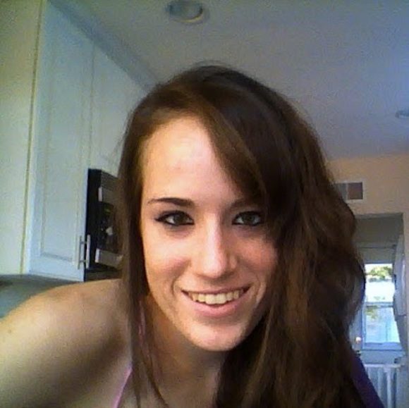 Meet your Posher, Danielle - Picture 1 of 1